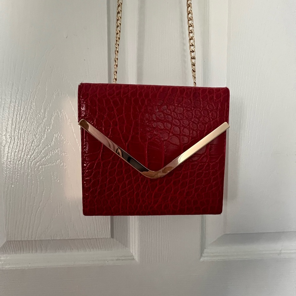 Red Croc-Embossed Chain Shoulder Bag - Unbranded